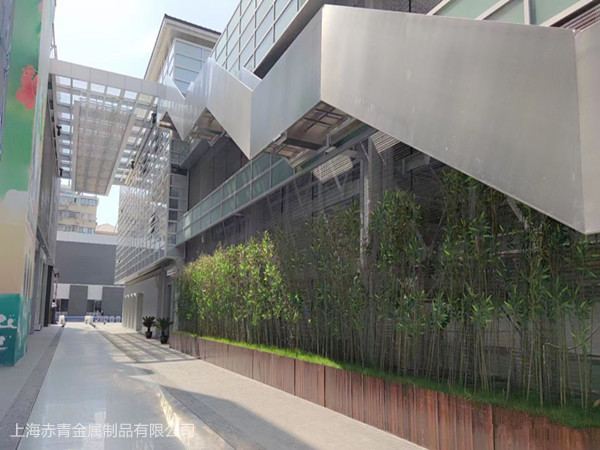 南京D9街區(qū)輕奢金屬風(圖3)